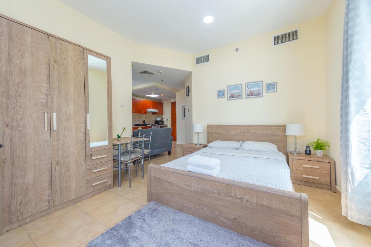 Luxury Escapes - Modern Budget Studio With Balcony In Jlt! Дубай Екстер'єр фото